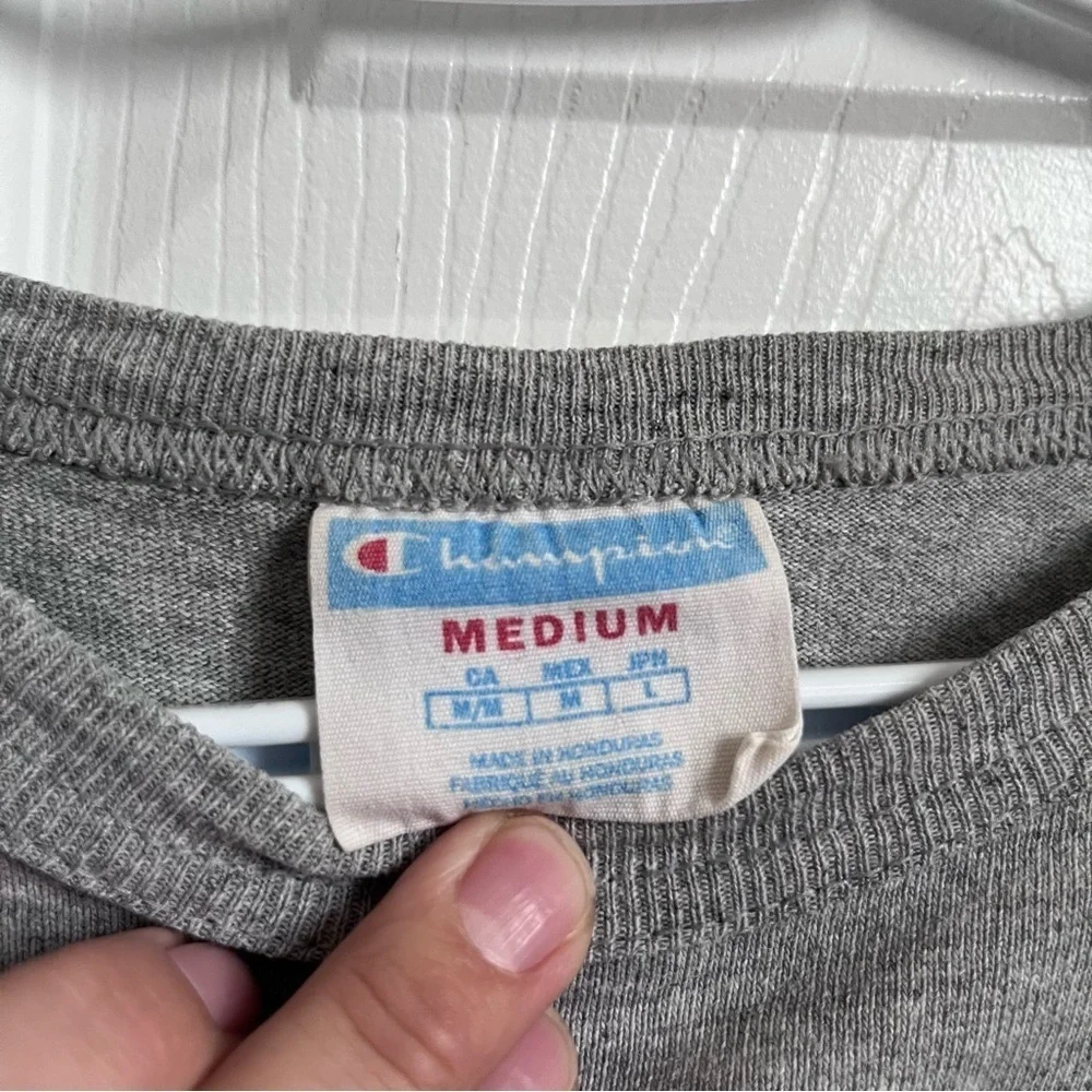 3/25$💥 Champion shirt gray logo sport short sleeve  medium  men tee - Picture 2 of 5